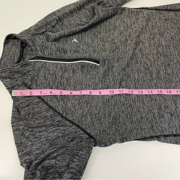 Old Navy Active Shirt Womens Size Large Black Gray Striped Pullover Long Sleeve - Picture 7 of 8